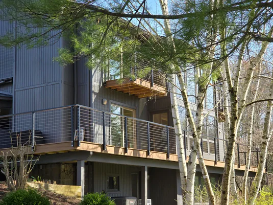 كيفية شد درابزين الكابلات من أجل السلامة والامتثال