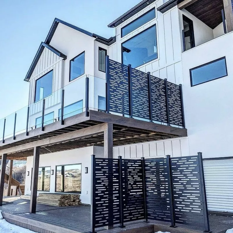 شاشة الخصوصية المعدنية